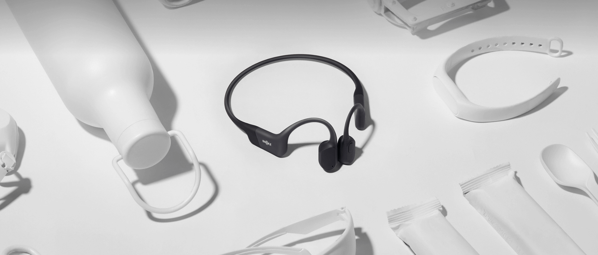 Présentation de l'OPENRUN Shokz, version à charge rapide d'Aeropex, Casque sport haut de gamme à conduction osseuse.