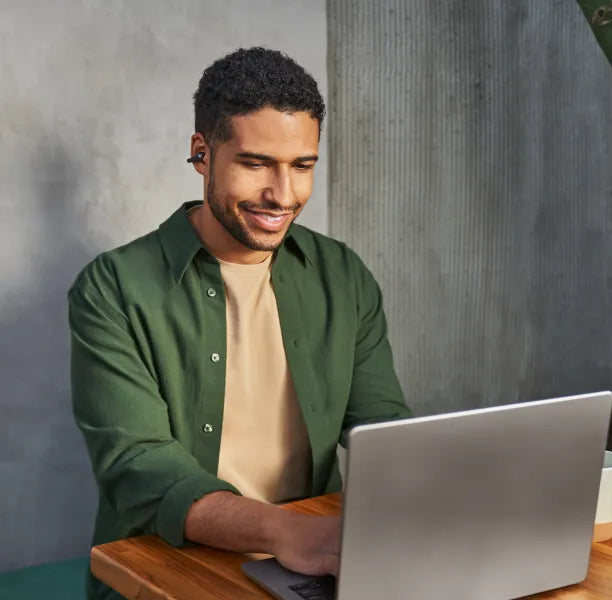 Écouteurs à oreilles libres du bureau